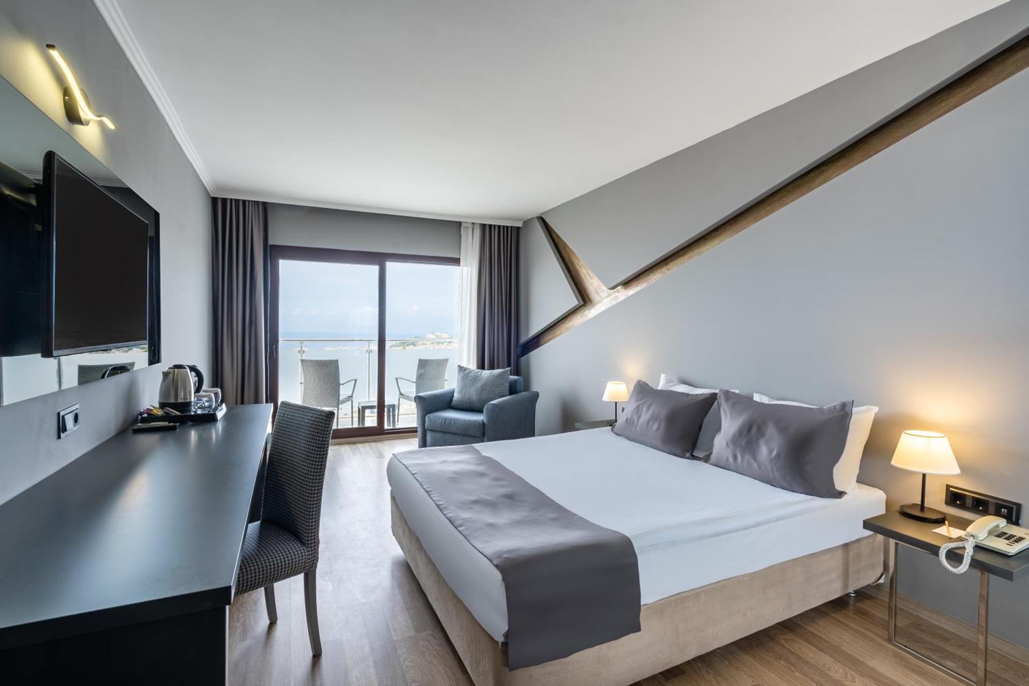 Odelia Resort Hotel คูซาดาซี ภายนอก รูปภาพ