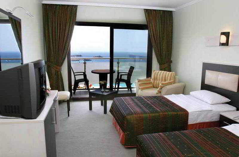 Odelia Resort Hotel คูซาดาซี ภายนอก รูปภาพ